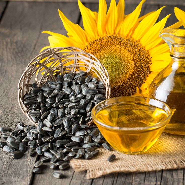 Sunflower seeds and oil for skin protection